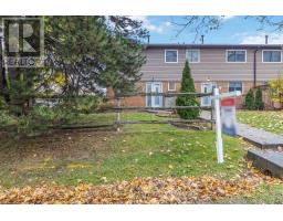 12 - 1265 NAPIER CRESCENT