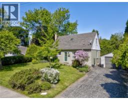 2067 MAPLEWOOD Drive 312 - Central