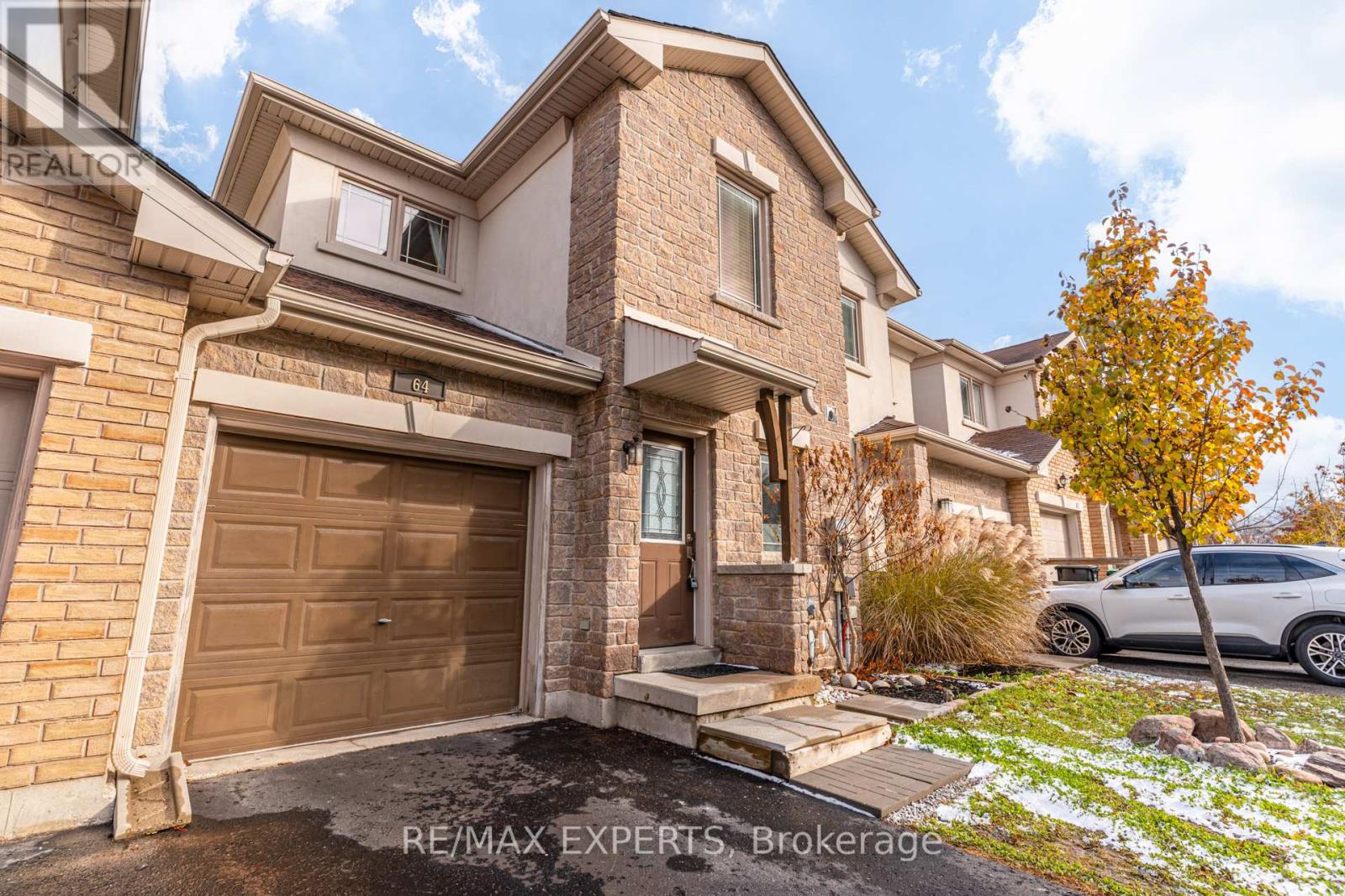 64 - 175 Stanley Street, Barrie, Ontario L4M 0G2 - Photo 2 - S12579466