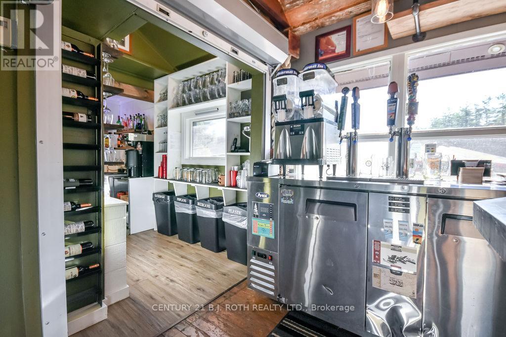 27 Sr406 Shore, Muskoka Lakes (Wood (Muskoka Lakes)), Ontario  L0K 1E0 - Photo 17 - X12587392