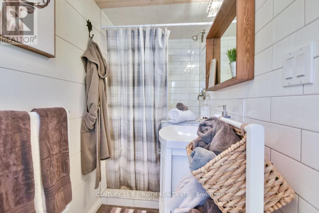 27 Sr406 Shore, Muskoka Lakes (Wood (Muskoka Lakes)), Ontario  L0K 1E0 - Photo 37 - X12587392