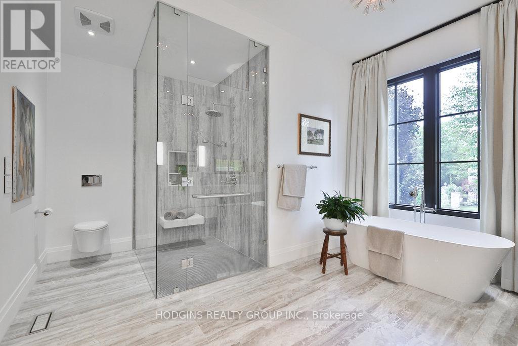 238 Mineola Road W, Mississauga, Ontario  L5G 2C9 - Photo 27 - W12573258