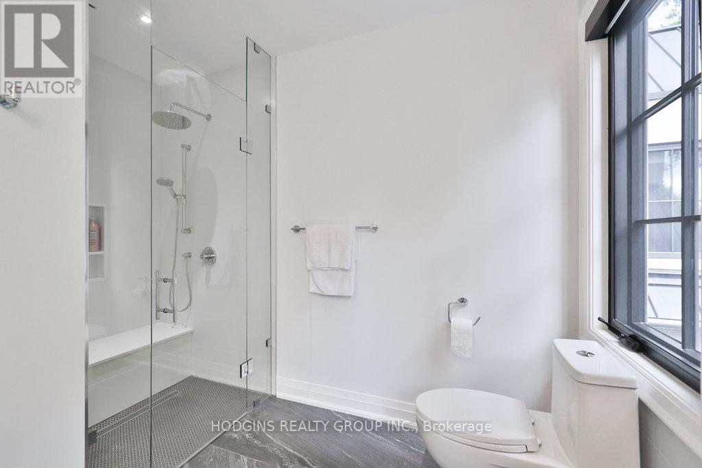 238 Mineola Road W, Mississauga, Ontario  L5G 2C9 - Photo 33 - W12573258