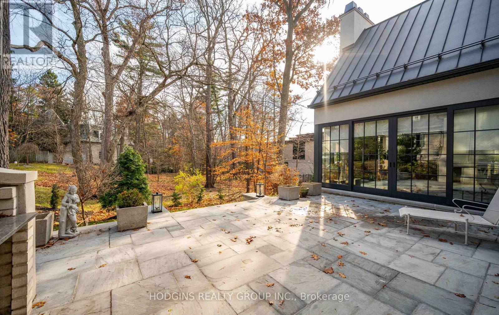 238 Mineola Road W, Mississauga, Ontario  L5G 2C9 - Photo 46 - W12573258