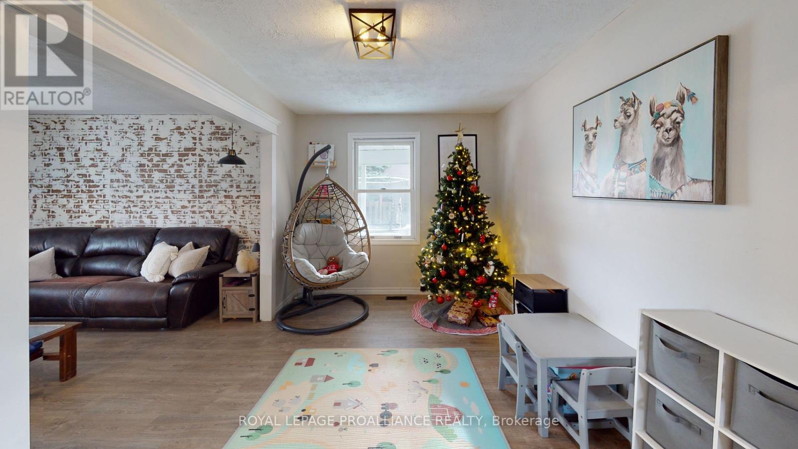 32 Mcnichol Avenue, Quinte West, Ontario K8V 2R6 - Photo 5 - X12586332