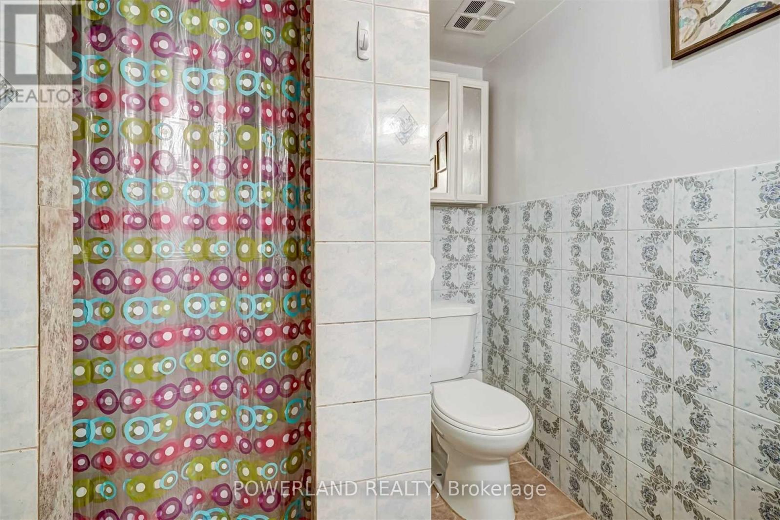 72 Corbett Avenue, Toronto, Ontario  M6N 1V1 - Photo 11 - W12587402