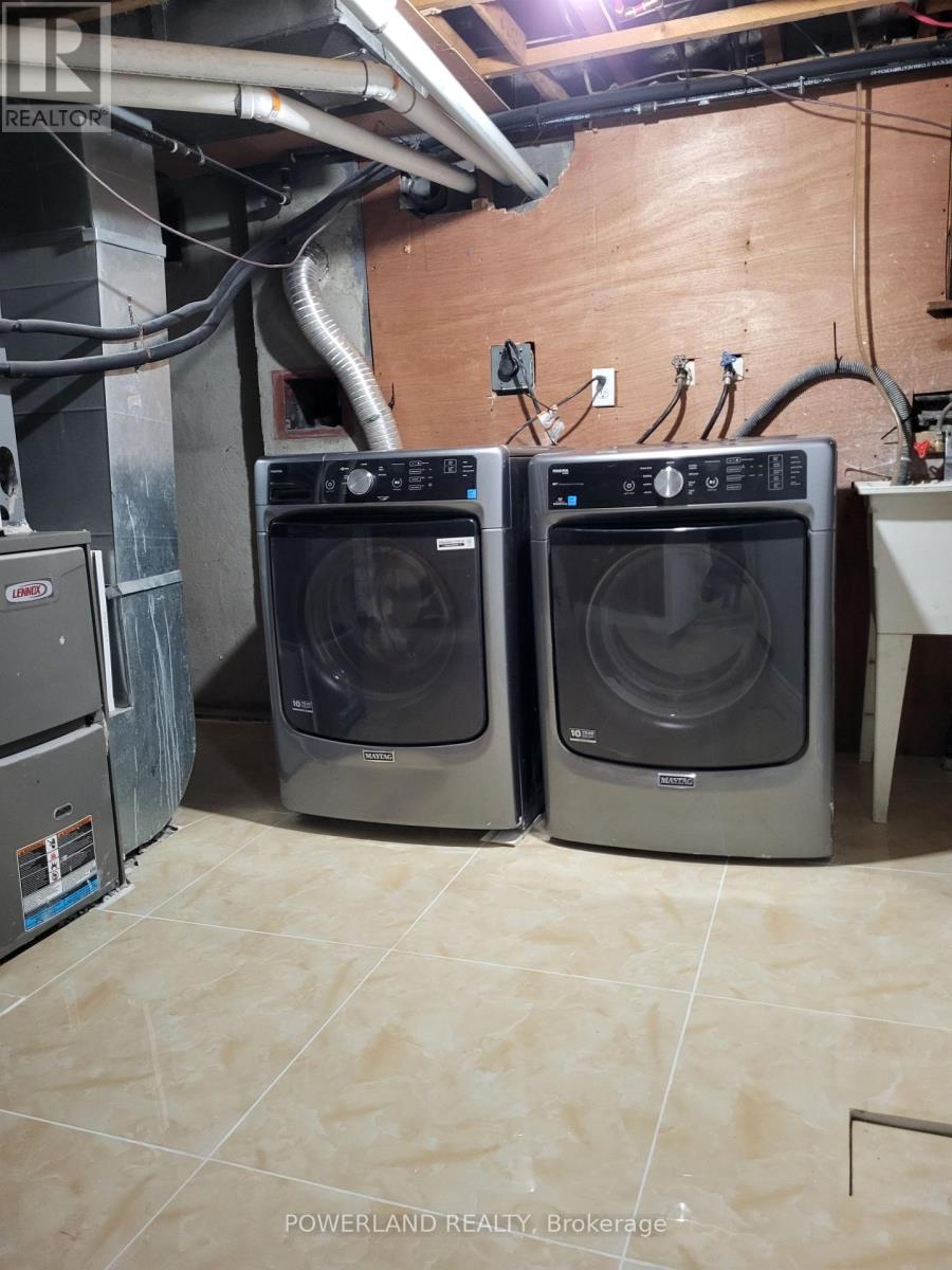 72 Corbett Avenue, Toronto, Ontario  M6N 1V1 - Photo 12 - W12587402