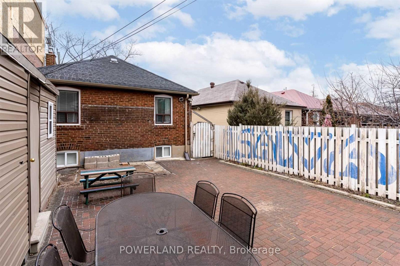 72 Corbett Avenue, Toronto, Ontario  M6N 1V1 - Photo 14 - W12587402
