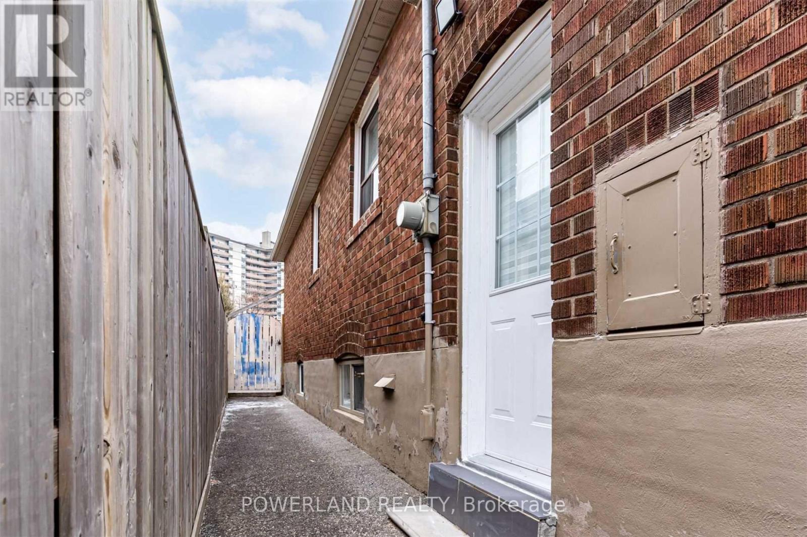 72 Corbett Avenue, Toronto, Ontario  M6N 1V1 - Photo 2 - W12587402