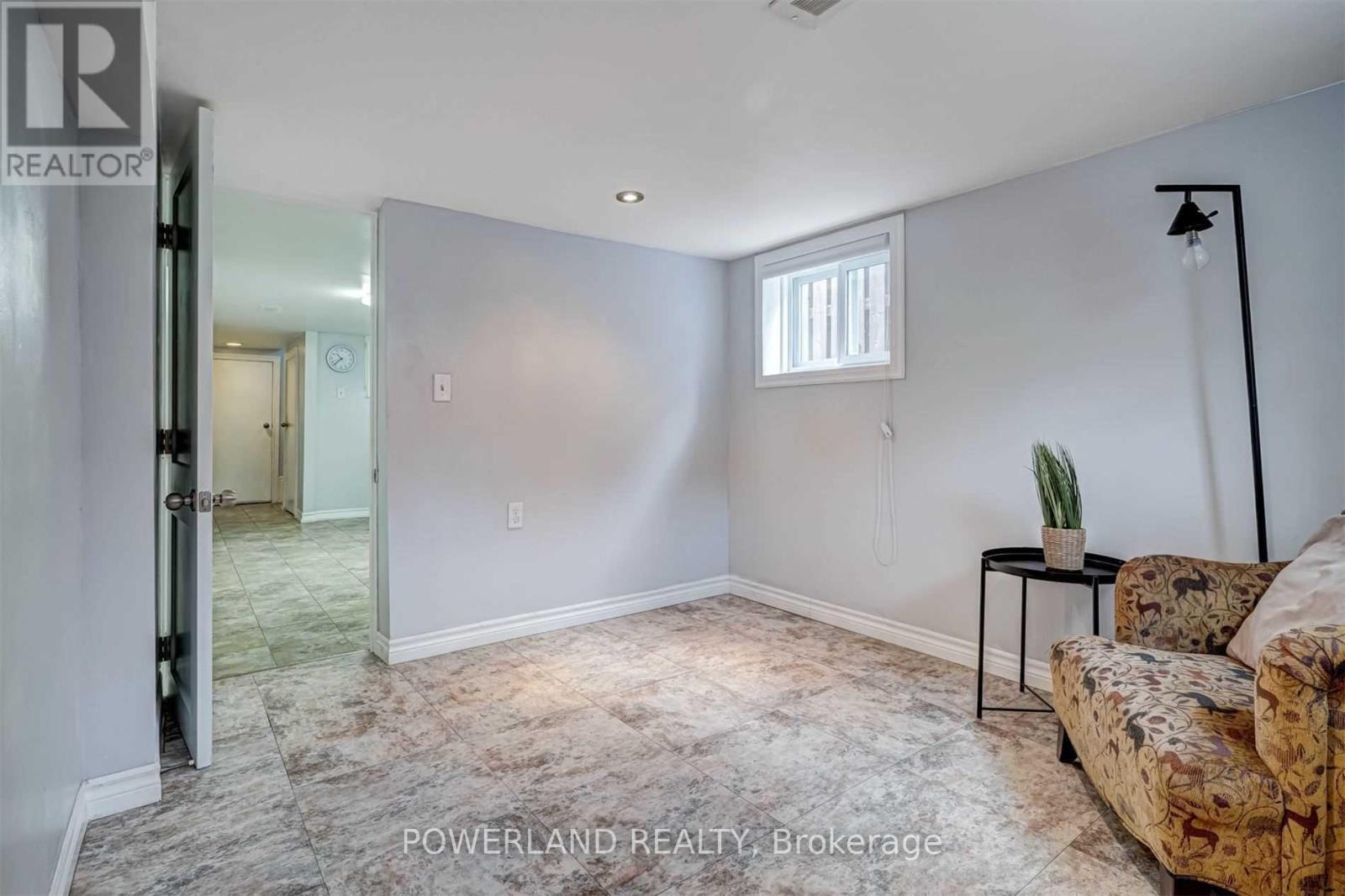 72 Corbett Avenue, Toronto, Ontario  M6N 1V1 - Photo 9 - W12587402