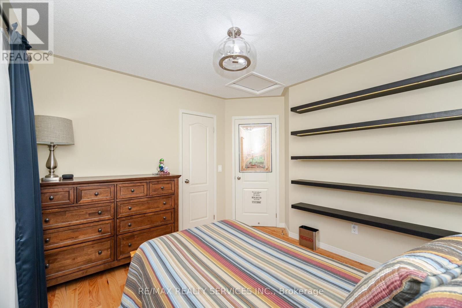 8 Inwood Place, Brampton (Sandringham-Wellington), Ontario  L6R 1T2 - Photo 23 - W12587412