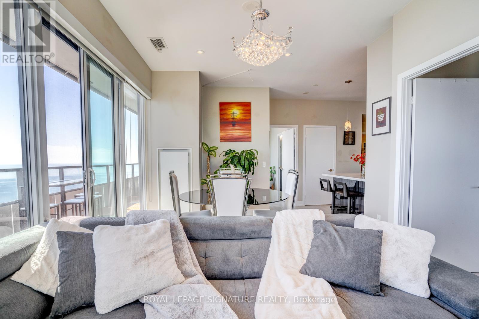 Lph05a - 30 Shore Breeze Drive, Toronto, Ontario M8V 0J1 - Photo 16 - W12587414