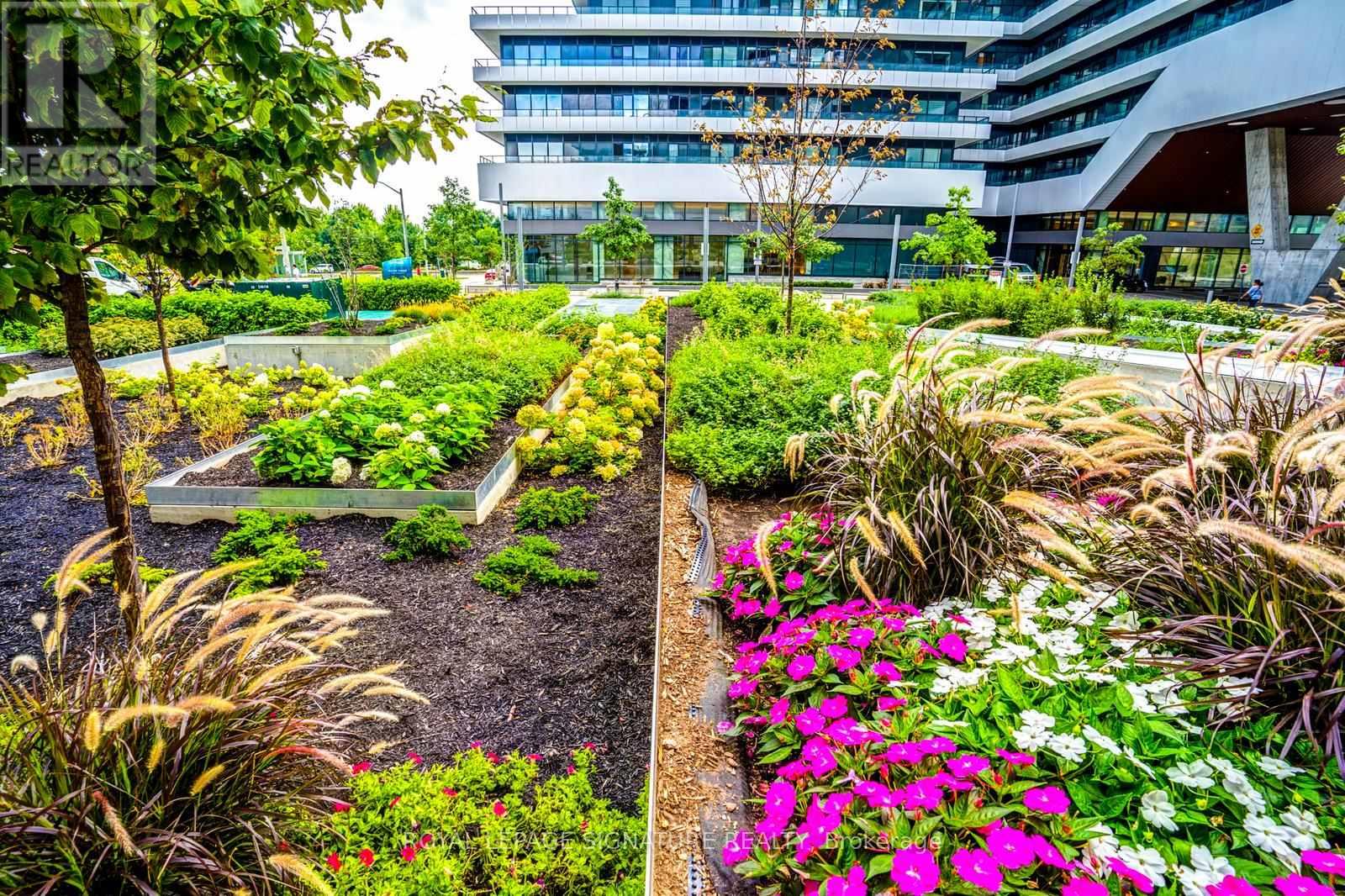 Lph05a - 30 Shore Breeze Drive, Toronto, Ontario M8V 0J1 - Photo 44 - W12587414