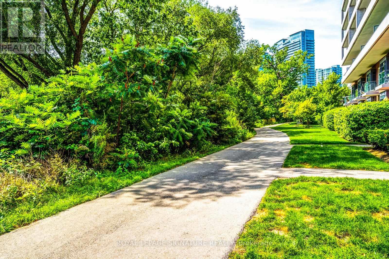 Lph05a - 30 Shore Breeze Drive, Toronto, Ontario M8V 0J1 - Photo 50 - W12587414