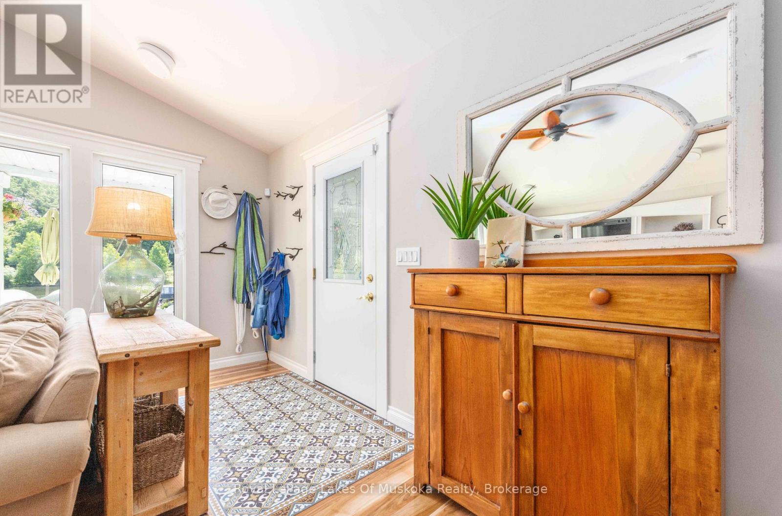 9 Mountview Avenue, Huntsville, Ontario P1H 1G8 - Photo 8 - X12587442