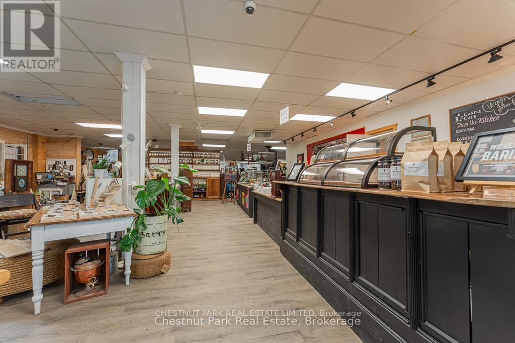 223/225 Highland Street, Dysart Et Al, Ontario  K0M 1S0 - Photo 13 - X12587404