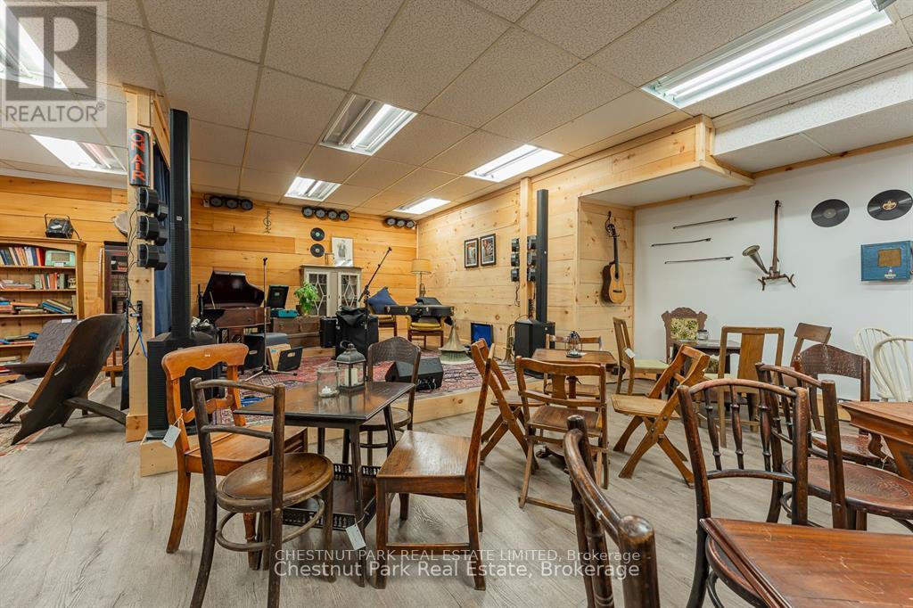 223/225 Highland Street, Dysart Et Al, Ontario  K0M 1S0 - Photo 14 - X12587404