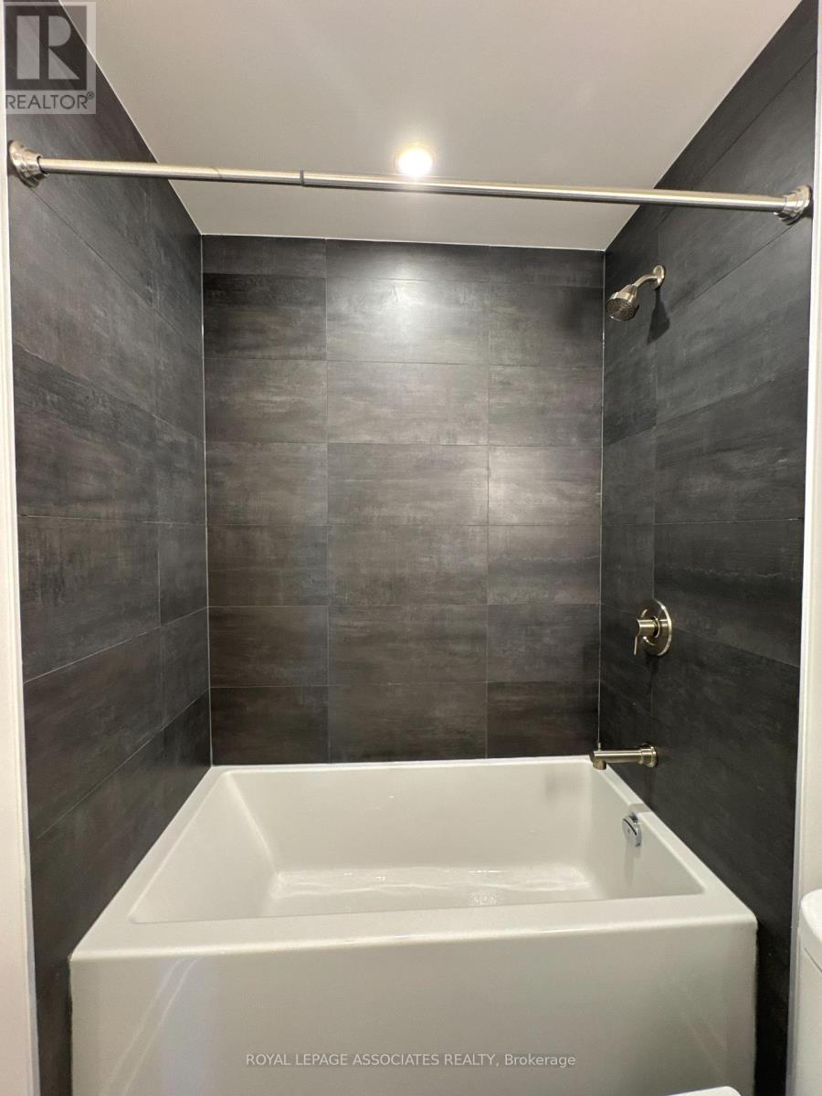 1711 - 110 Broadway Avenue, Toronto, Ontario  M4P 1V7 - Photo 10 - C12584772