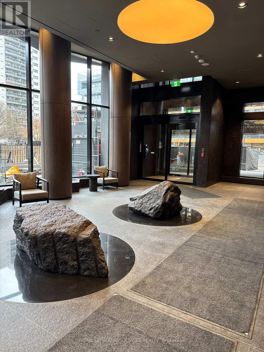 1711 - 110 Broadway Avenue, Toronto, Ontario  M4P 1V7 - Photo 21 - C12584772