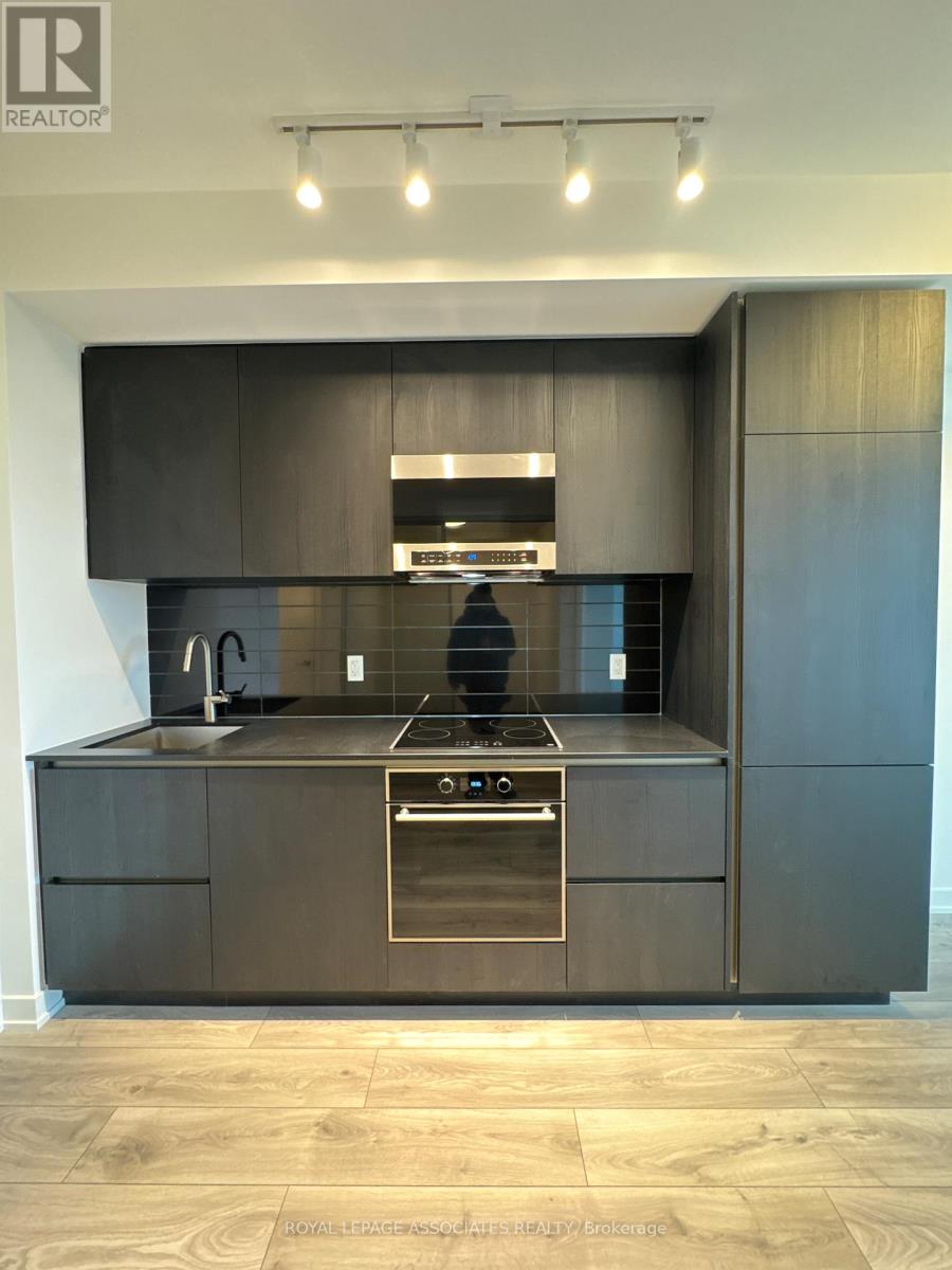 1711 - 110 Broadway Avenue, Toronto, Ontario  M4P 1V7 - Photo 4 - C12584772