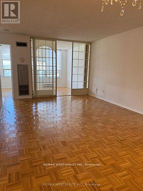 1412 - 30 Greenfield Avenue, Toronto, Ontario  M2N 6N3 - Photo 7 - C12587444