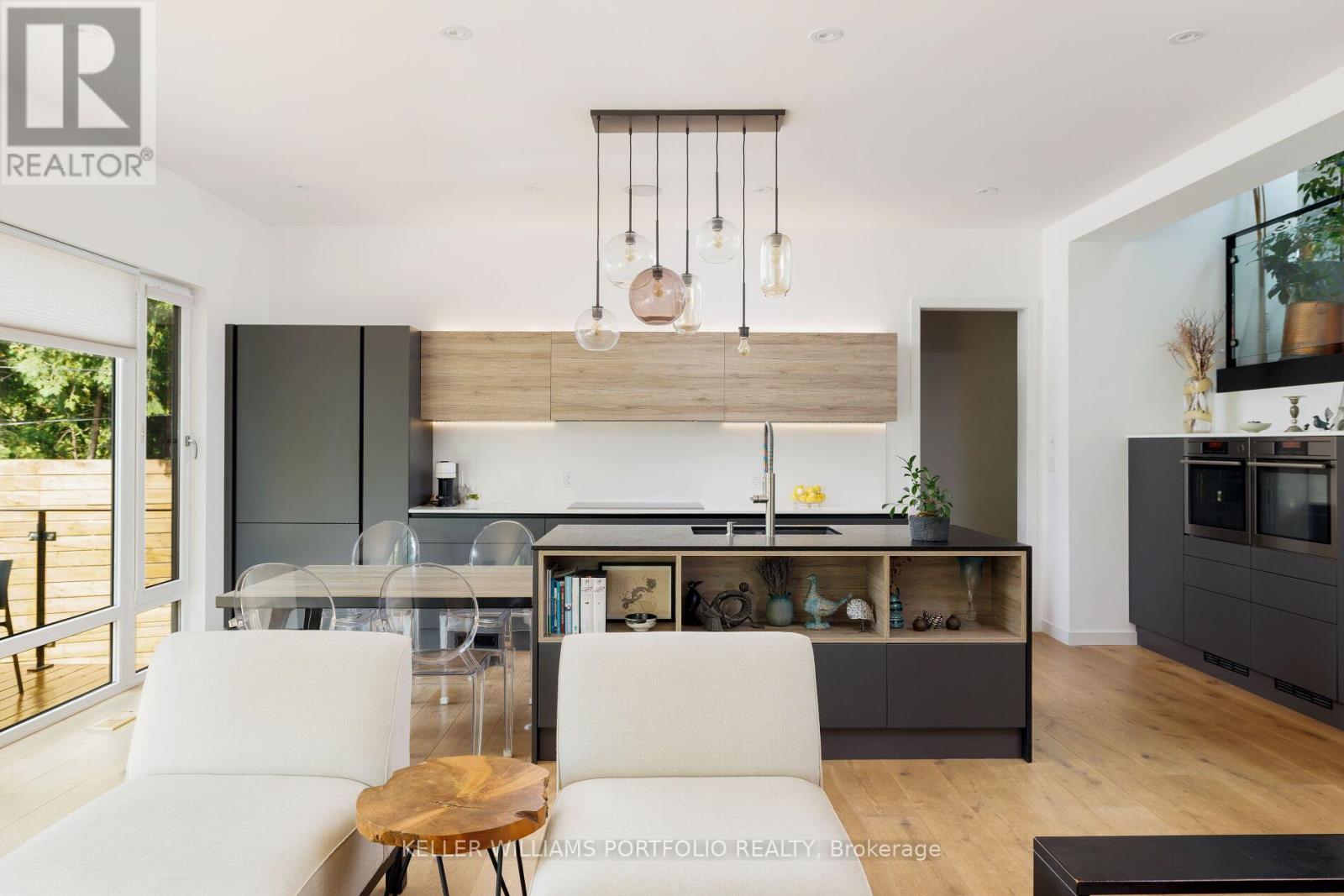 42 Talwood Drive, Toronto, Ontario  M3B 2P5 - Photo 15 - C12518748