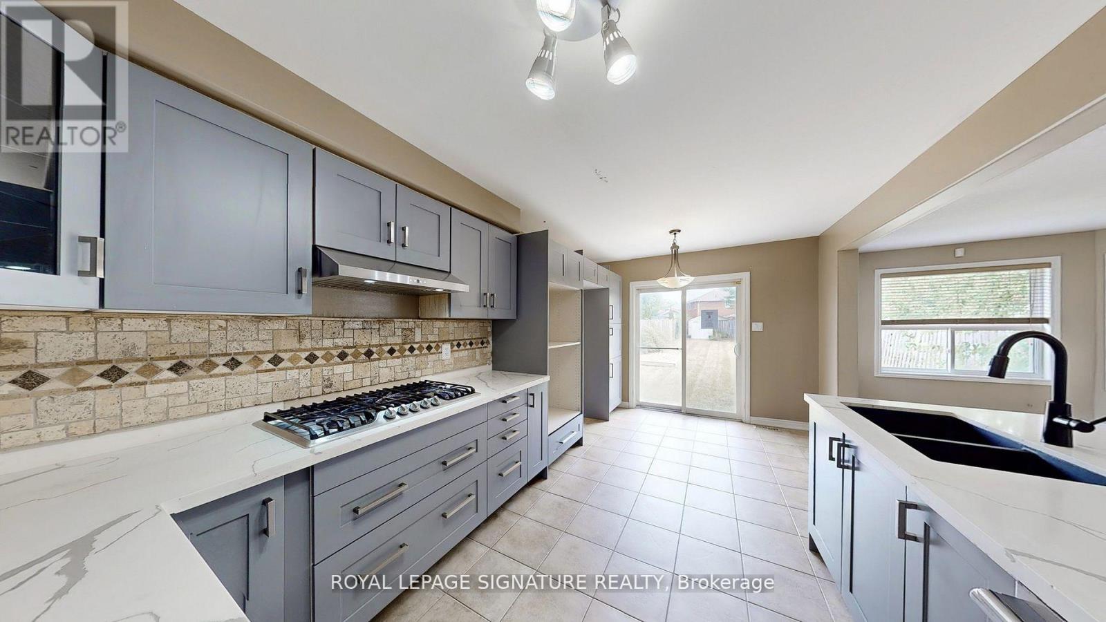 61 Buchanan Drive, New Tecumseth, Ontario  L6R 0A1 - Photo 14 - N12587430