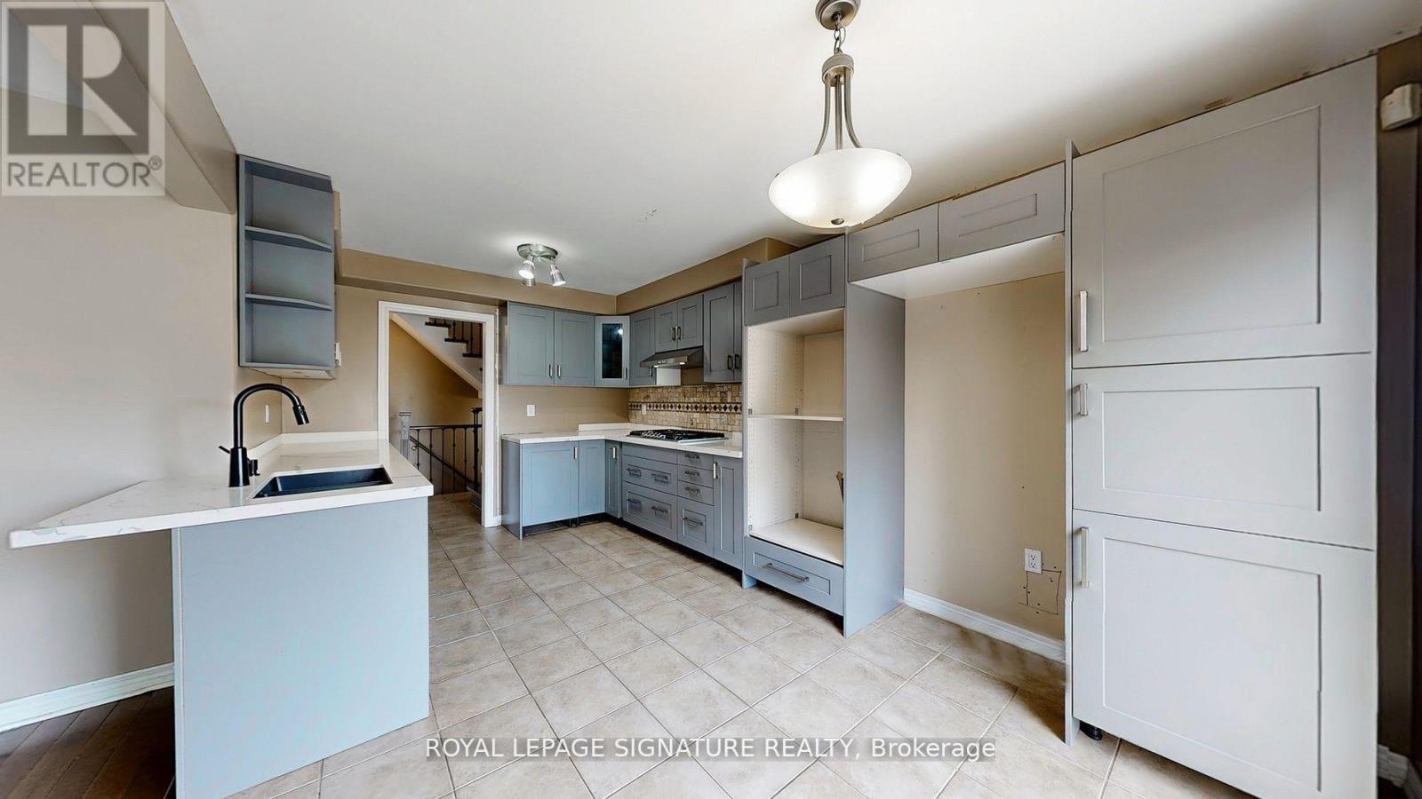 61 Buchanan Drive, New Tecumseth, Ontario  L6R 0A1 - Photo 19 - N12587430