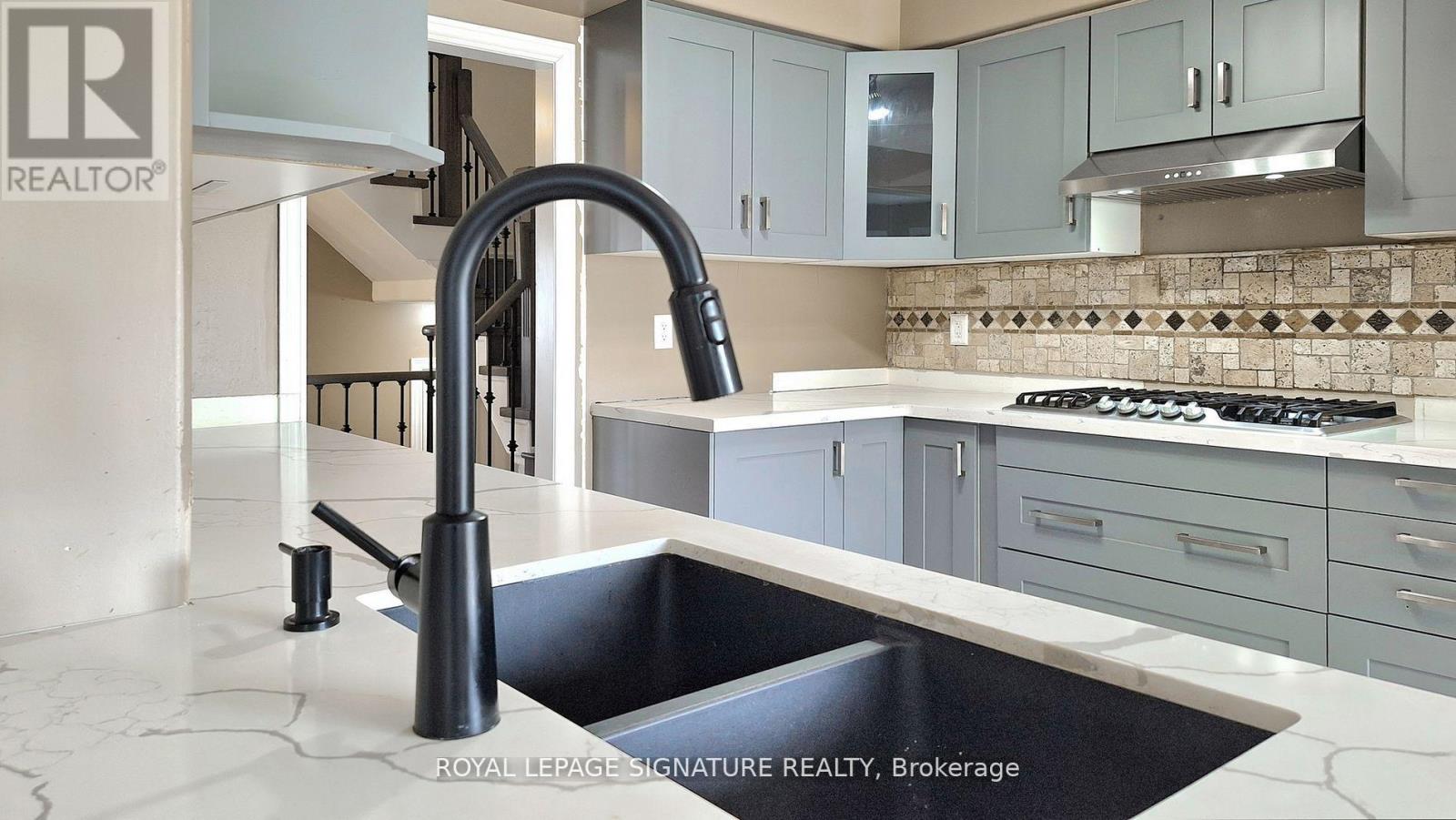 61 Buchanan Drive, New Tecumseth, Ontario  L6R 0A1 - Photo 22 - N12587430