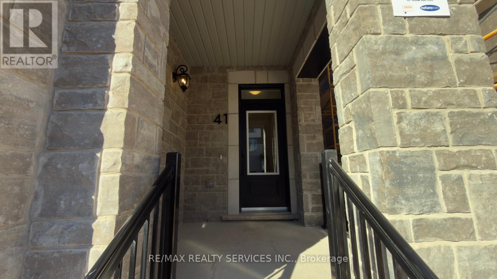 41 Yellow Rail Crescent, Brampton, Ontario  L7A 5L9 - Photo 6 - W12587422