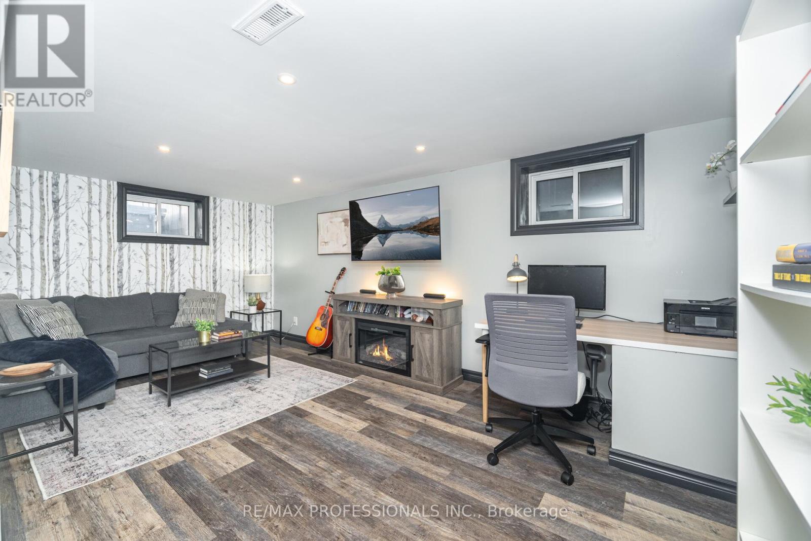 77 Grandville Avenue, Toronto, Ontario  M6N 4V1 - Photo 22 - W12587424