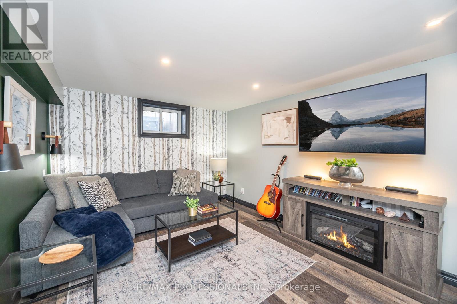 77 Grandville Avenue, Toronto, Ontario  M6N 4V1 - Photo 23 - W12587424