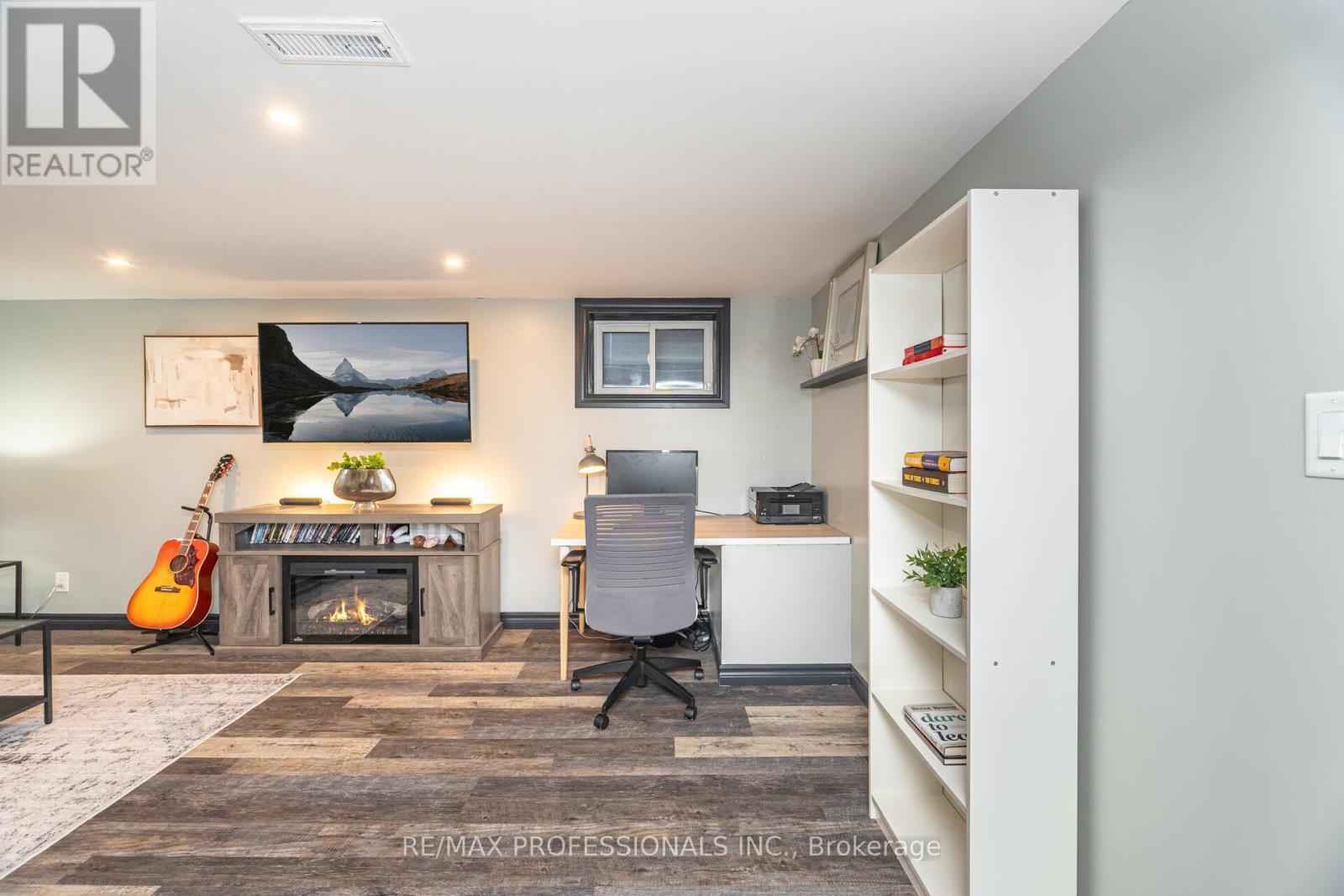 77 Grandville Avenue, Toronto, Ontario  M6N 4V1 - Photo 25 - W12587424