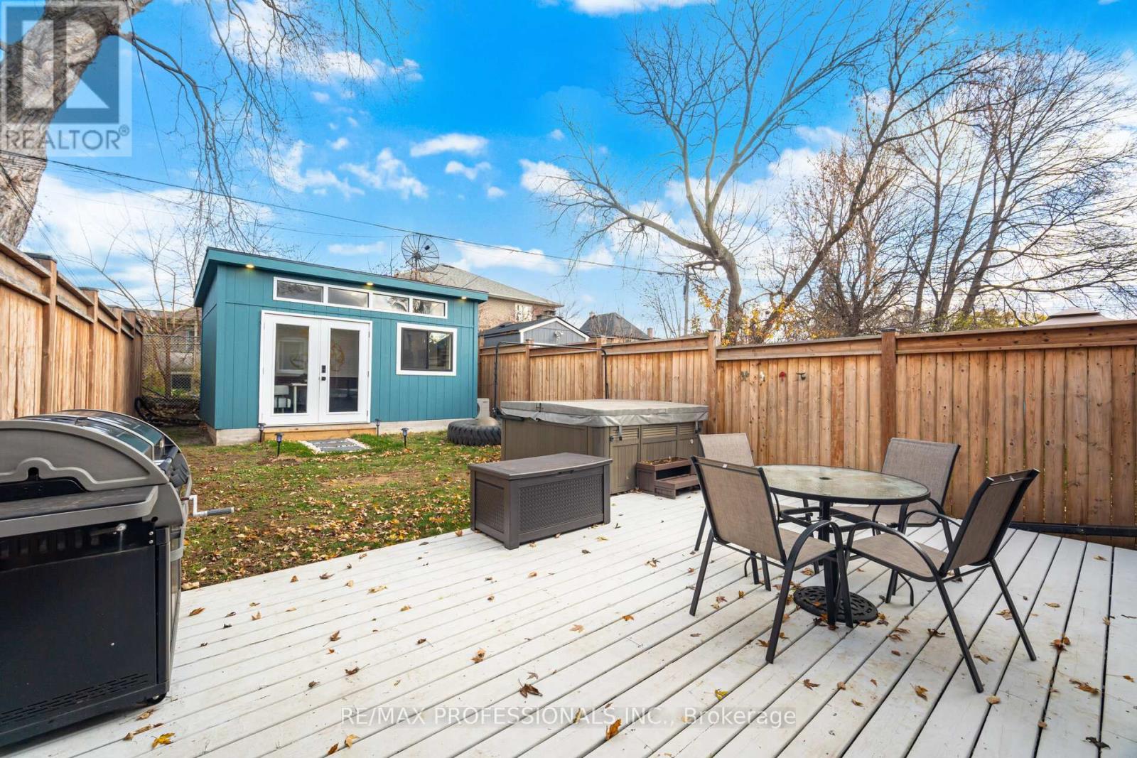 77 Grandville Avenue, Toronto, Ontario  M6N 4V1 - Photo 30 - W12587424