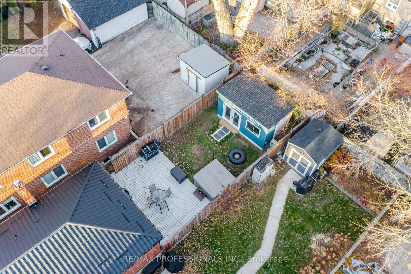 77 Grandville Avenue, Toronto, Ontario  M6N 4V1 - Photo 31 - W12587424