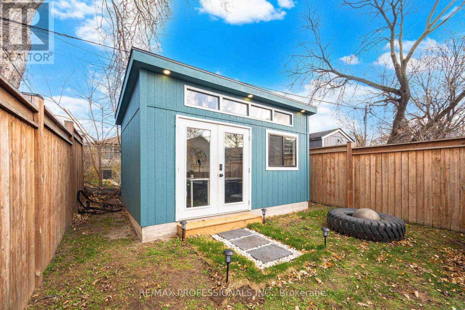 77 Grandville Avenue, Toronto, Ontario  M6N 4V1 - Photo 32 - W12587424