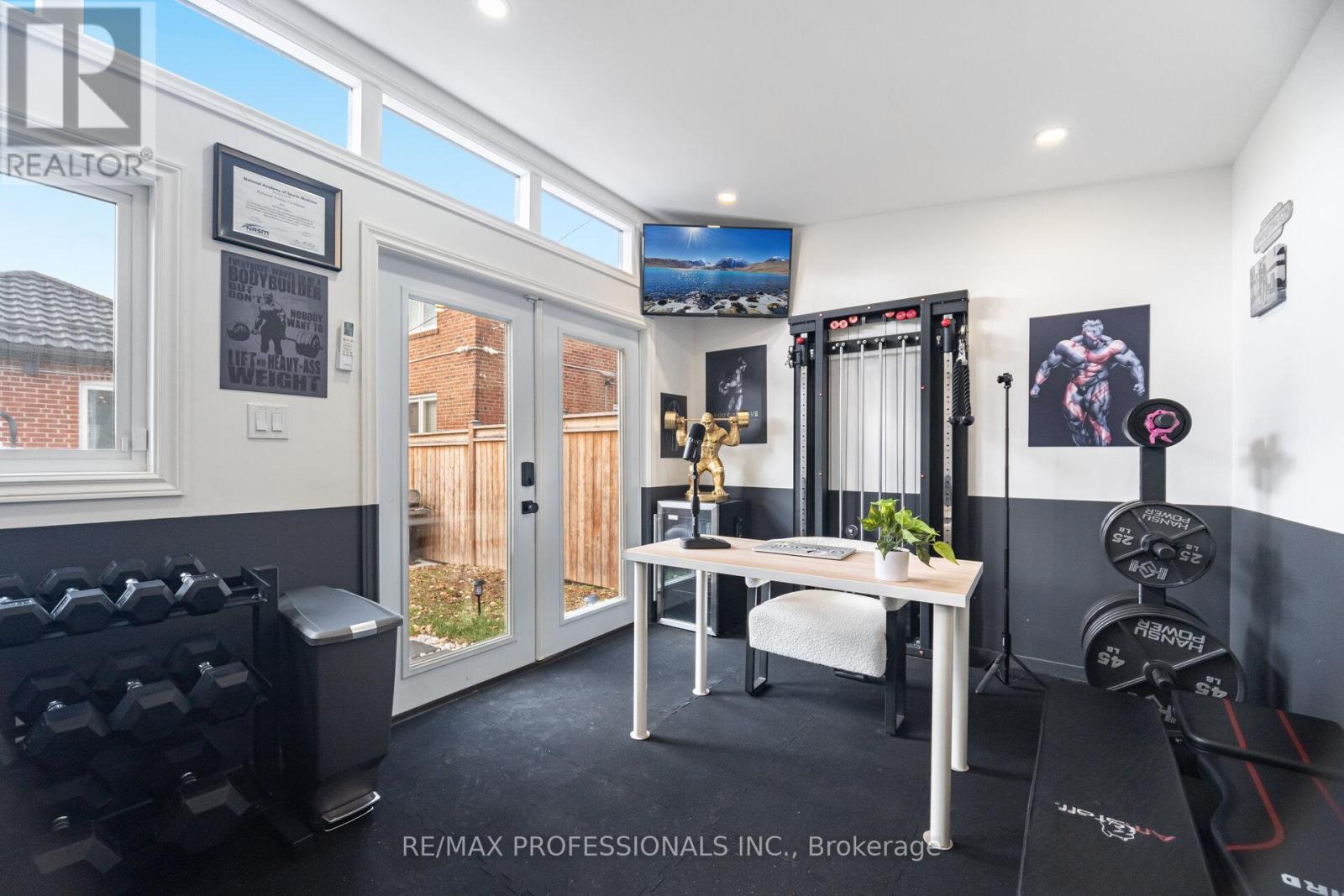 77 Grandville Avenue, Toronto, Ontario  M6N 4V1 - Photo 34 - W12587424