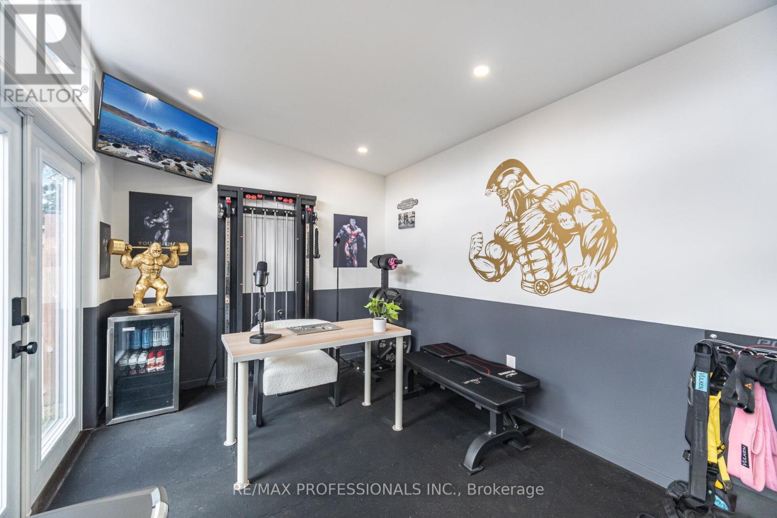 77 Grandville Avenue, Toronto, Ontario  M6N 4V1 - Photo 35 - W12587424