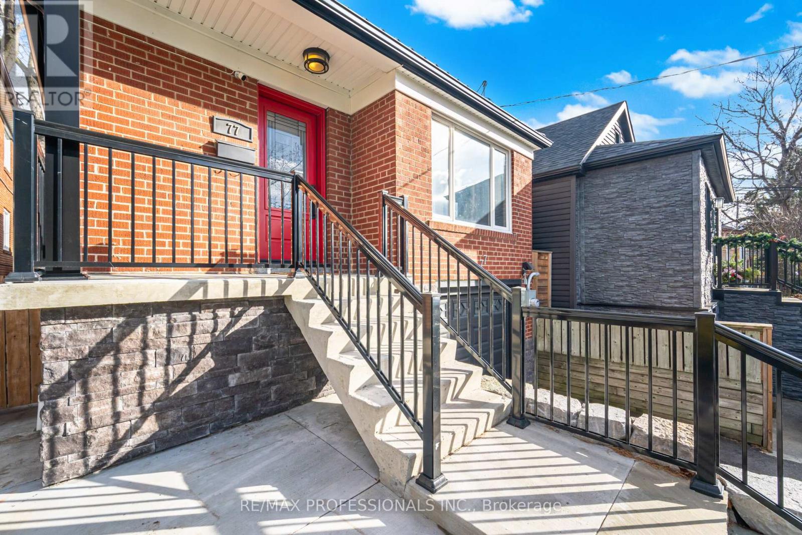 77 Grandville Avenue, Toronto, Ontario  M6N 4V1 - Photo 4 - W12587424