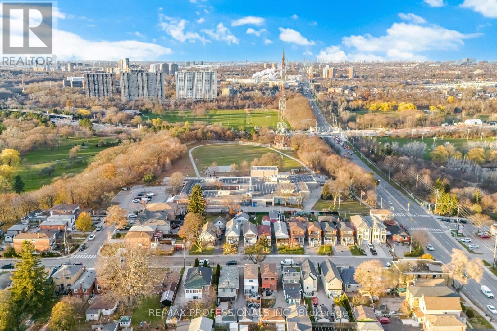 77 Grandville Avenue, Toronto, Ontario  M6N 4V1 - Photo 48 - W12587424