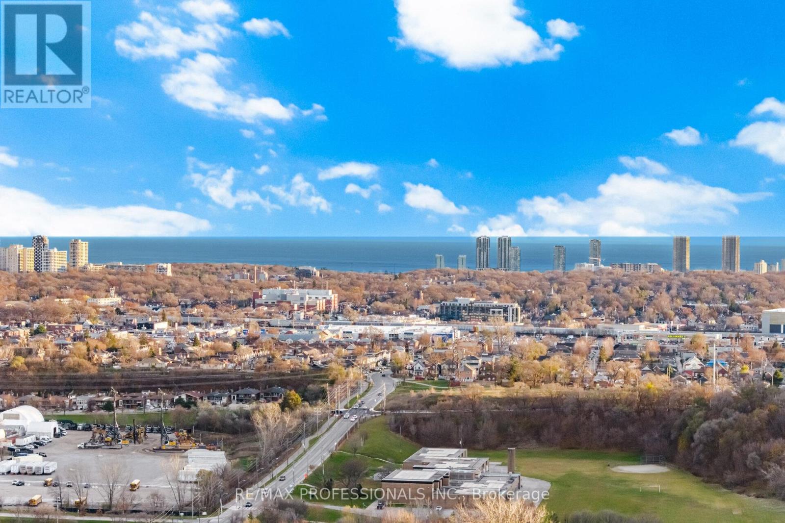 77 Grandville Avenue, Toronto, Ontario  M6N 4V1 - Photo 49 - W12587424