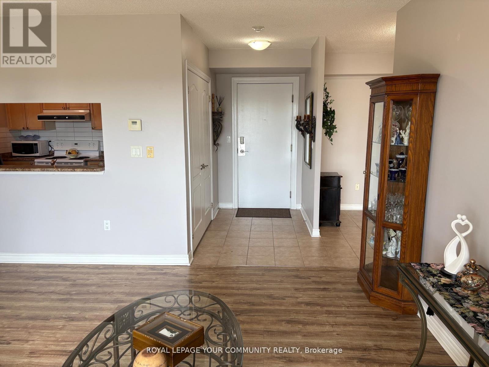 908 - 2088 Lawrence Avenue W, Toronto, Ontario  M9N 1J1 - Photo 10 - W12587434