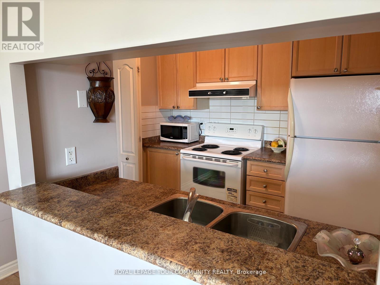 908 - 2088 Lawrence Avenue W, Toronto, Ontario  M9N 1J1 - Photo 18 - W12587434