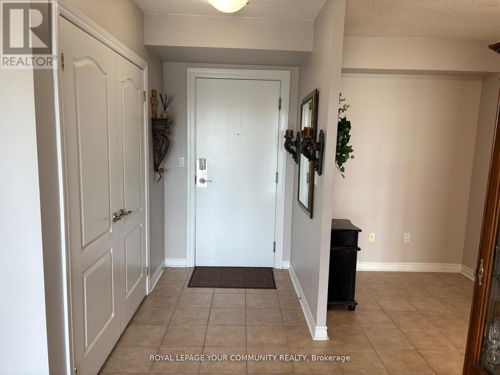 908 - 2088 Lawrence Avenue W, Toronto, Ontario  M9N 1J1 - Photo 4 - W12587434