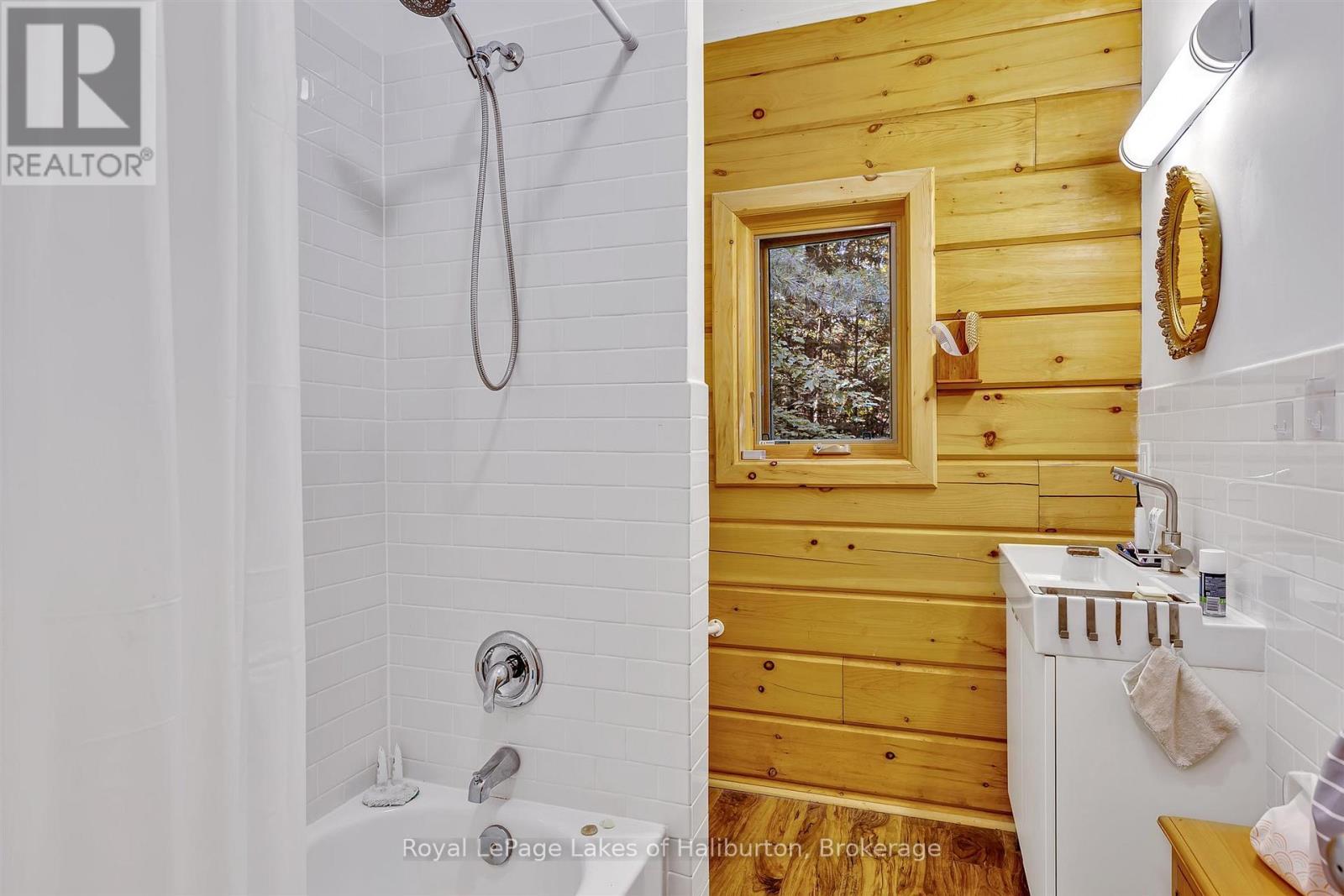 1880 Boldts Lane, Minden Hills, Ontario K0M 2A1 - Photo 31 - X12403929