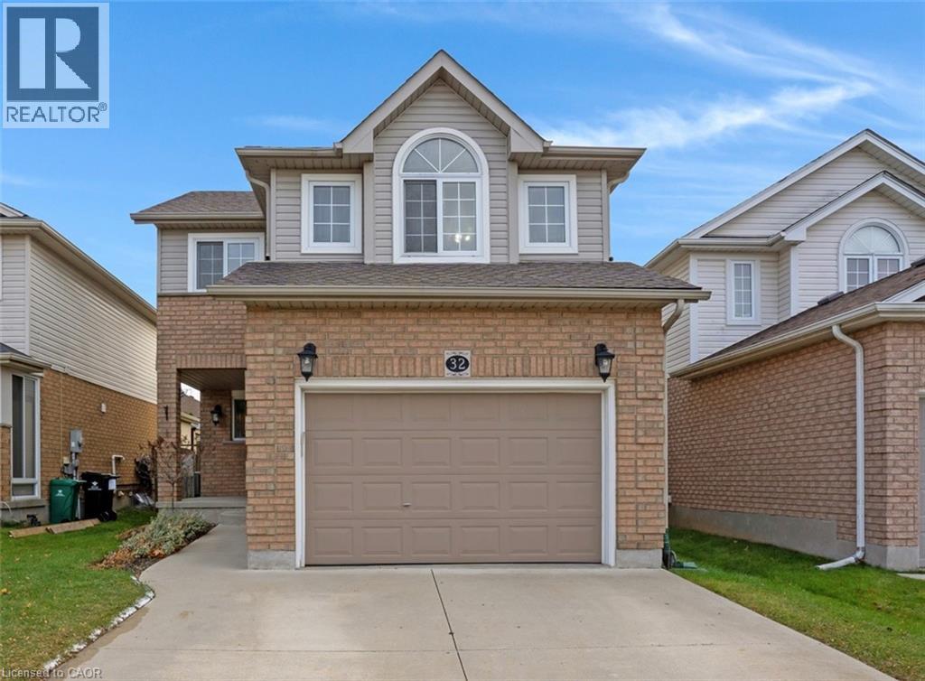 32 LILYWOOD Drive, Cambridge, Ontario