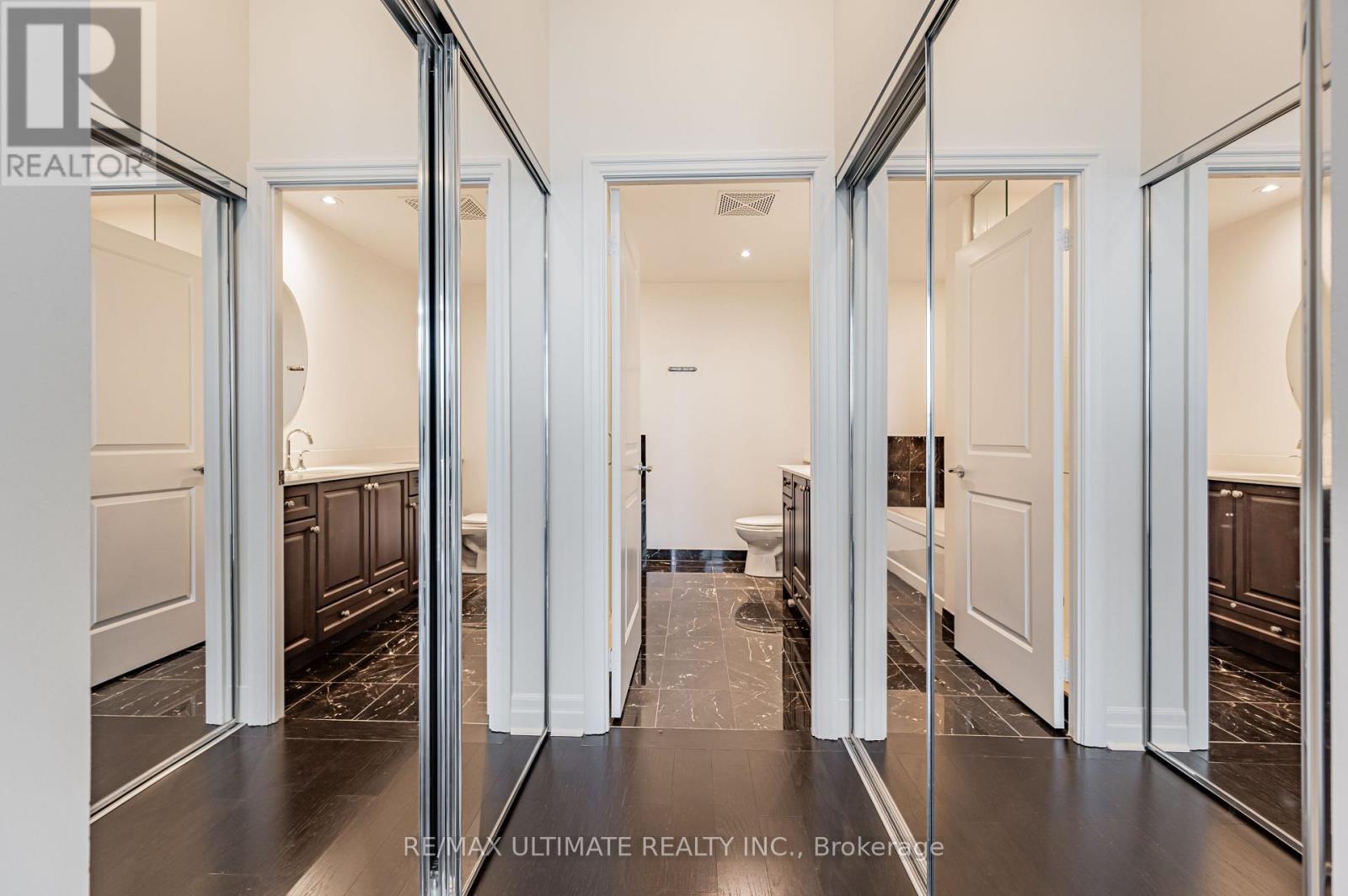 4303 - 35 Balmuto Street, Toronto, Ontario  M4Y 0A3 - Photo 19 - C12587446