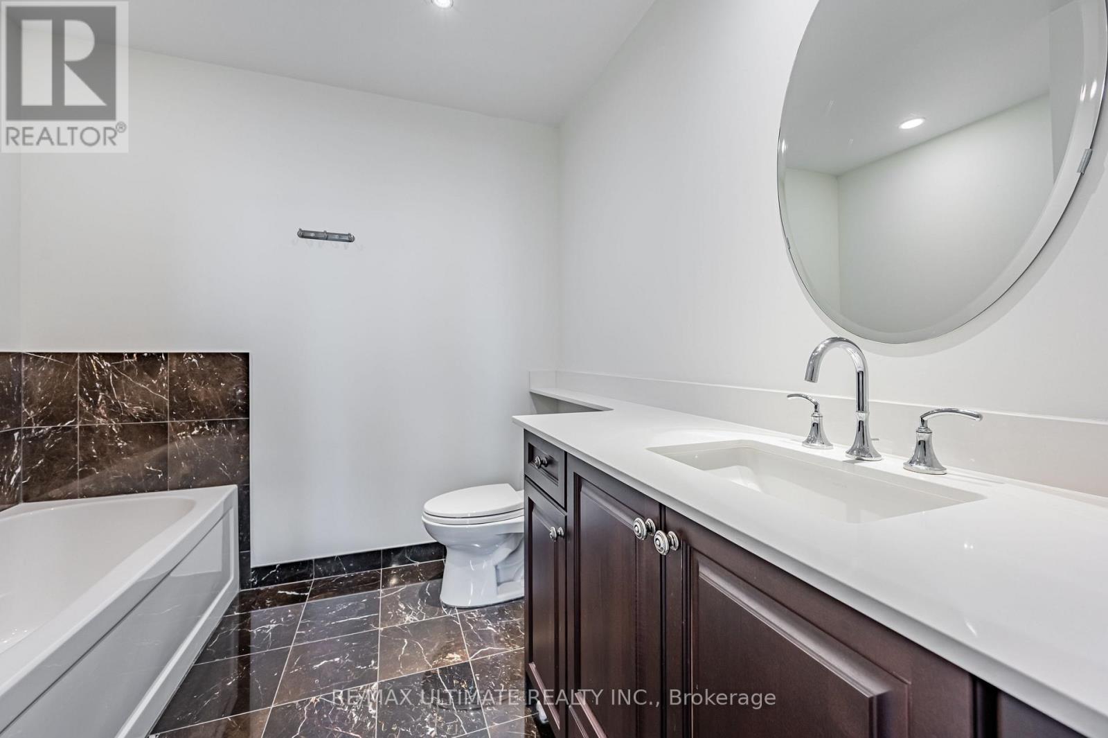 4303 - 35 Balmuto Street, Toronto, Ontario  M4Y 0A3 - Photo 20 - C12587446