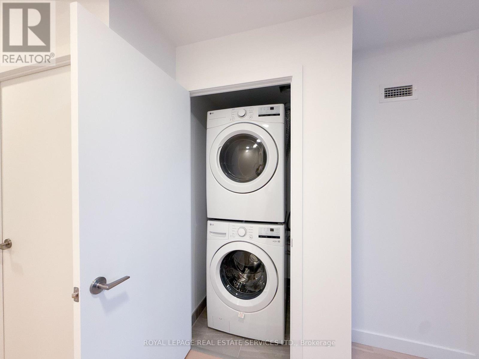 528 - 1720 Bayview Avenue, Toronto, Ontario  M4G 3C4 - Photo 5 - C12587468