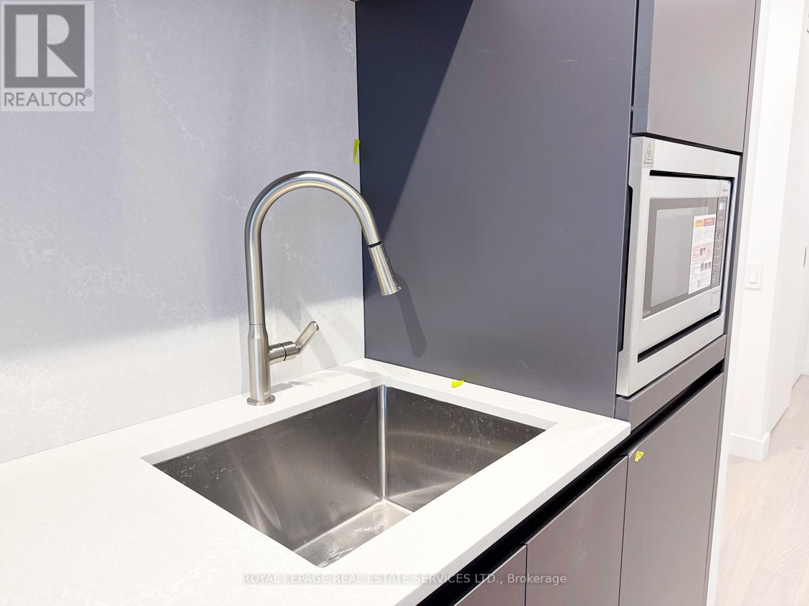 528 - 1720 Bayview Avenue, Toronto, Ontario  M4G 3C4 - Photo 7 - C12587468